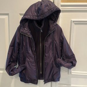 Lululemon plum women’s windbreaker size 4 with fleece insert, hood, excellent